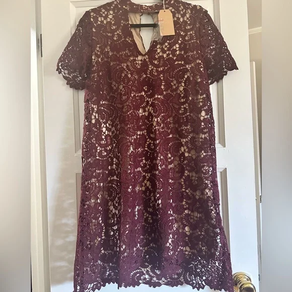New with tags, large blu pepper lace maroon overlay dress - Picture 1 of 3